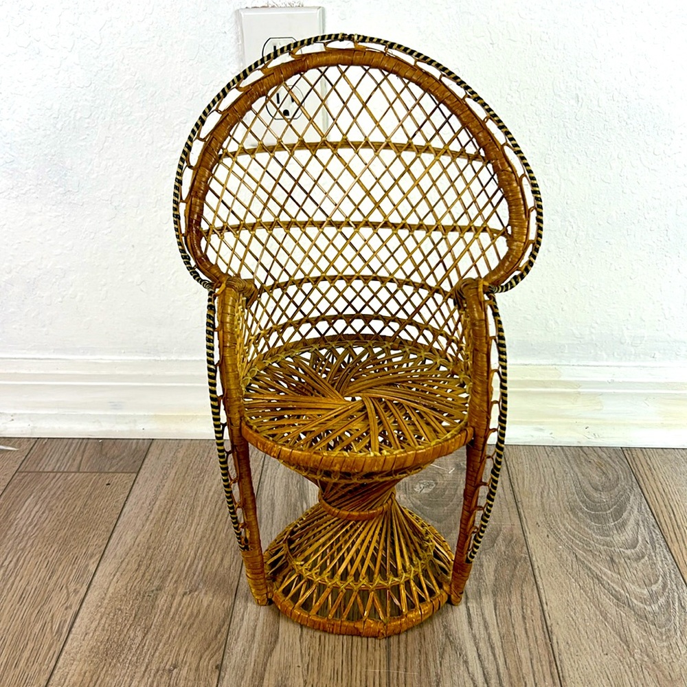 Vintage Mini rattan peacock chair 16”